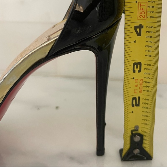 CHRISTIAN LOUBOUTIN pumps - Picture 8 of 8
